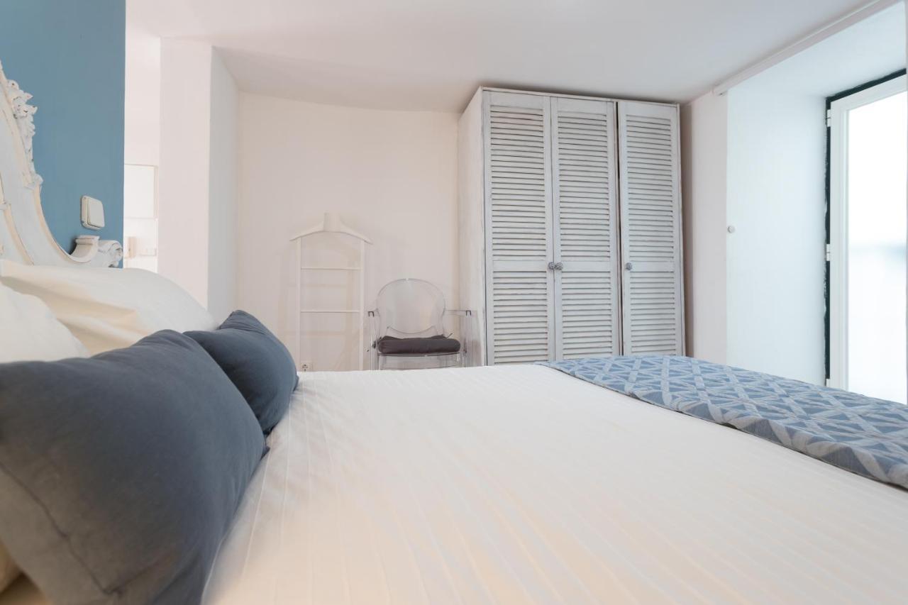 Charming Apartment Travessa Do Alcaide Lisbon Exterior photo