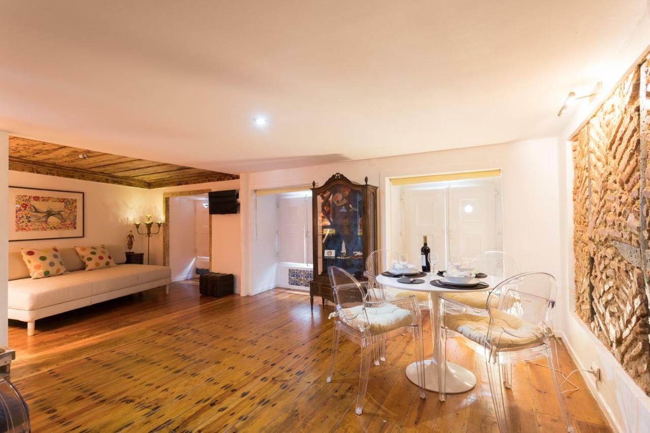 Charming Apartment Travessa Do Alcaide Lisbon Exterior photo